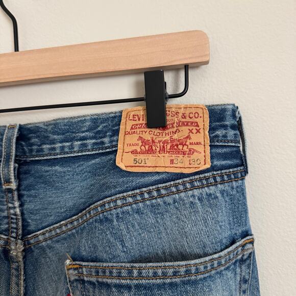 Vintage 90s Levis 501s Thrashed Med Wash Mens 34 x 30 Distressed Red Tab Jeans - Picture 12 of 13